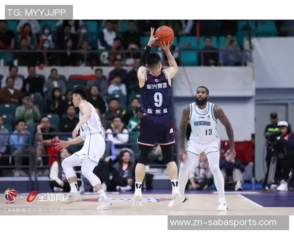 鲍威尔表现稳定全场13投6中贡献18分4篮板3助攻1抢断1盖帽 鲍威尔表现稳定全场13投6中贡献18分4篮板3助攻1抢断1盖帽