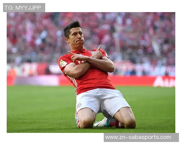 莱万感慨黄老板新专辑印在国家德比球衣上意义非凡 莱万感慨黄老板新专辑印在国家德比球衣上意义非凡