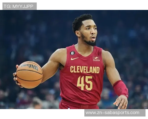 米切尔表现起伏明显第三节狂砍21分末节却陷入低迷仅得4分失误频繁 米切尔表现起伏明显第三节狂砍21分末节却陷入低迷仅得4分失误频繁