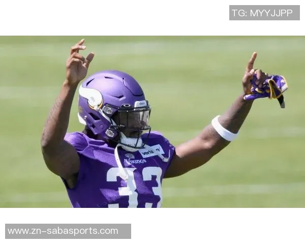 四川女篮正式签约WNBA西雅图风暴后卫齐亚库克助力新赛季 四川女篮正式签约WNBA西雅图风暴后卫齐亚库克助力新赛季