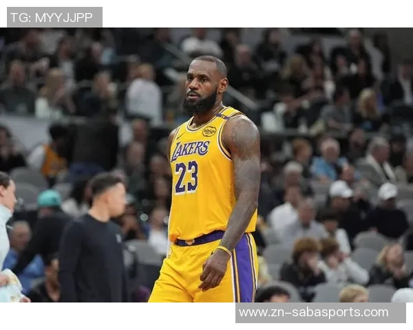 詹姆斯全力支持达蒙琼斯助其在人生道路上不断前行 詹姆斯全力支持达蒙琼斯助其在人生道路上不断前行