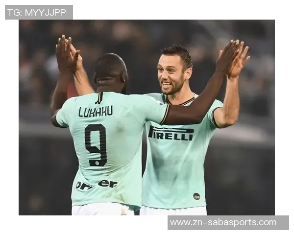 今夏加盟多特的新援贾斯汀勒马首次造访主场并参与U23训练活动